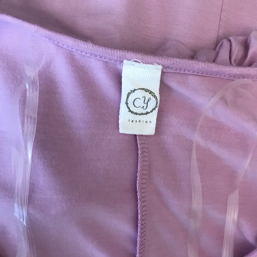 Chic Lilac Ruffle Blouse - Picture 13 of 14